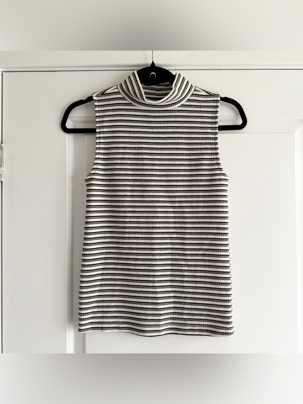 Ann Taylor LOFT White, Green & Black Striped Sleeve Turtleneck Knit Top Petite